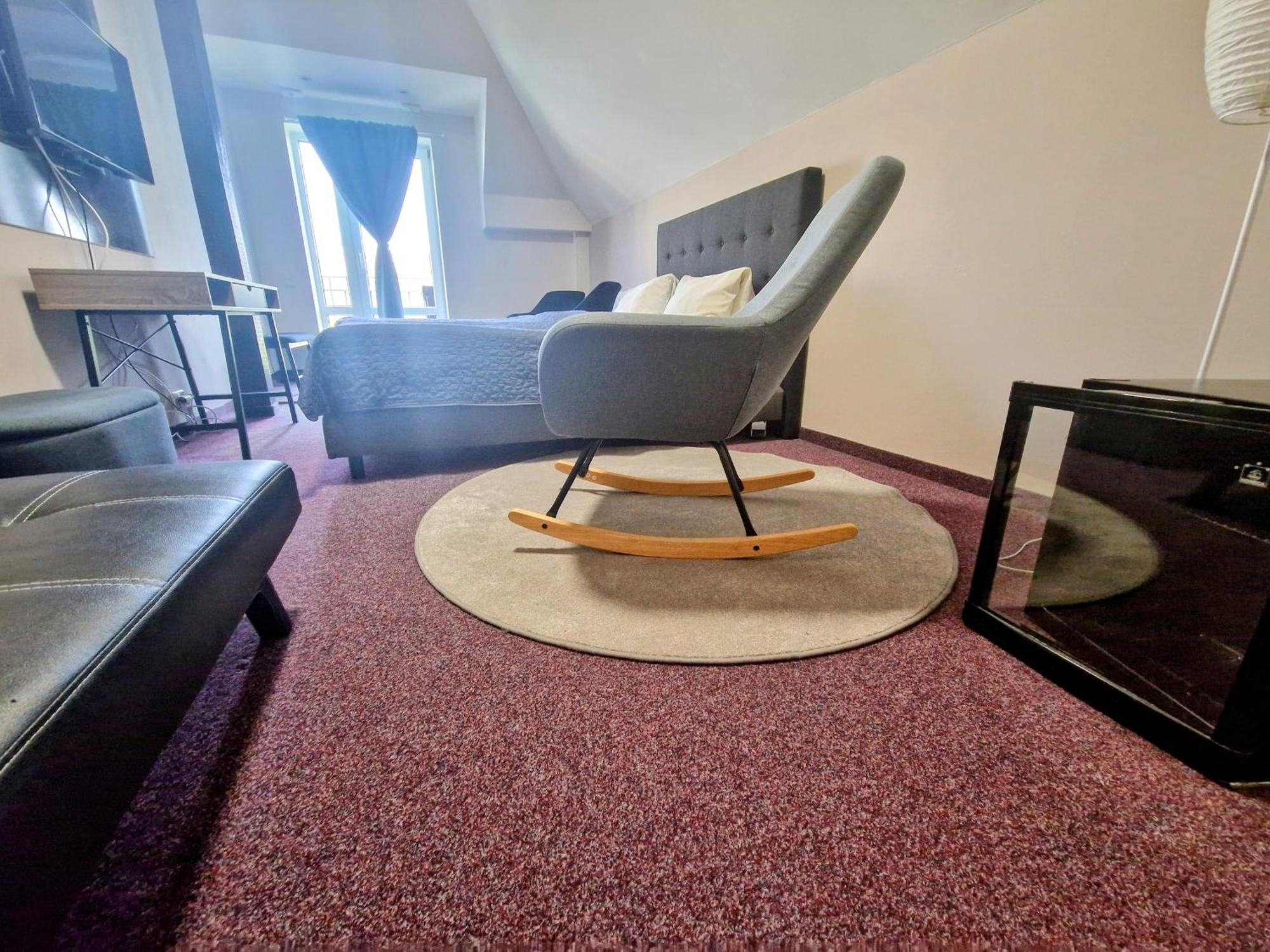 Family Hotel Maxim Beroun  Buitenkant foto