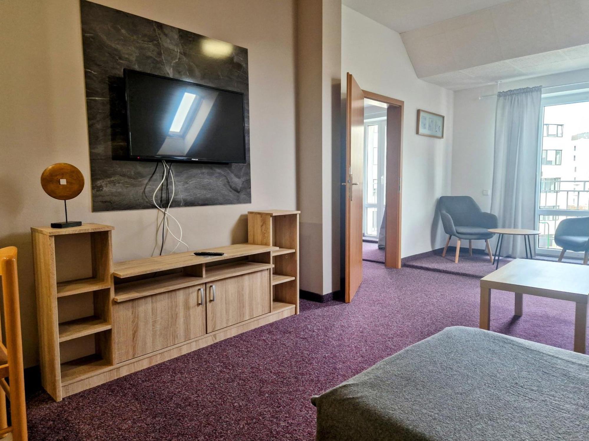 Family Hotel Maxim Beroun  Buitenkant foto
